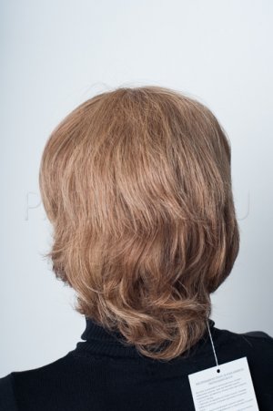 Парик средней длины с челкой Elegant Hair Collection